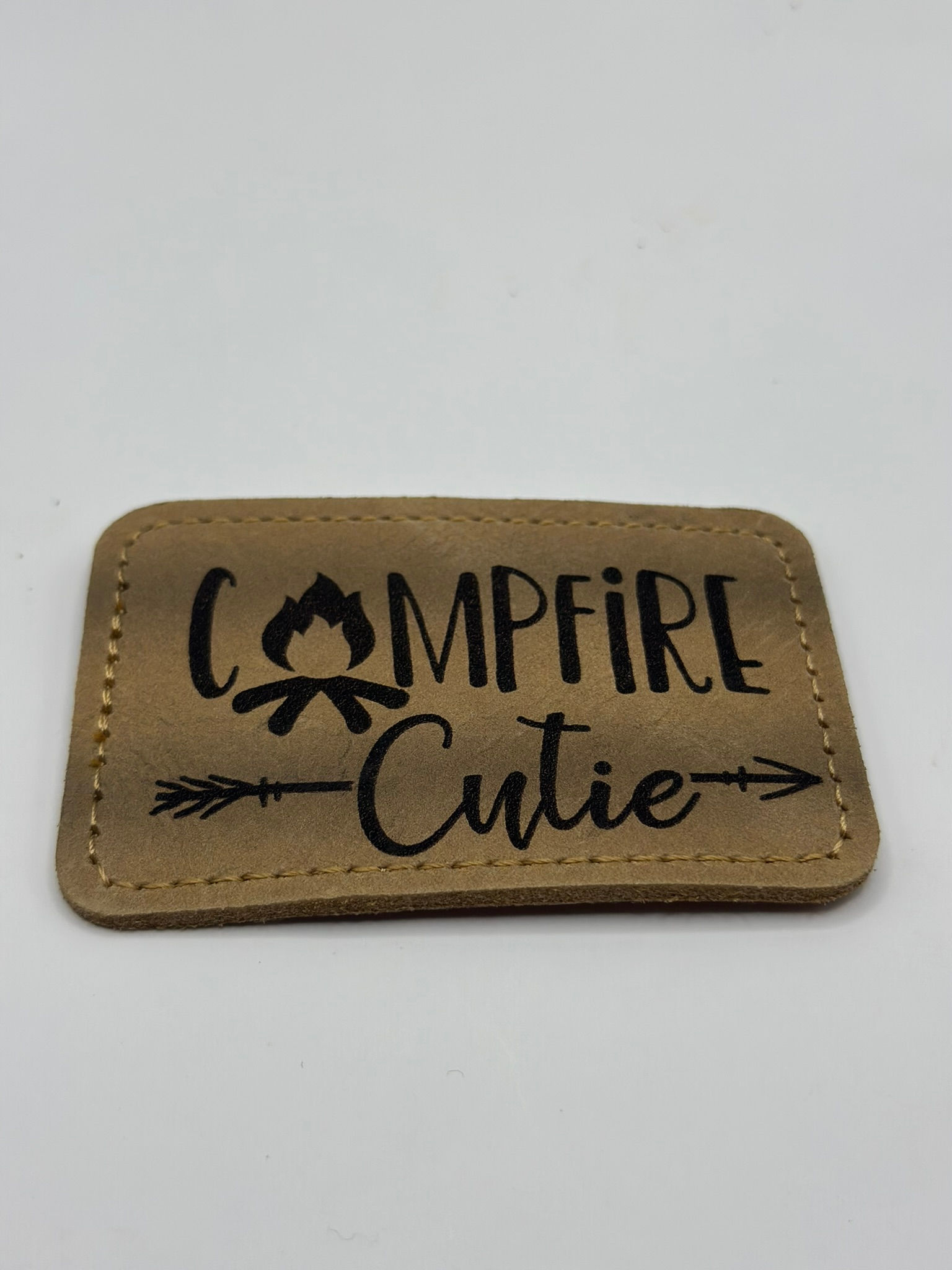 Pu lederen patch, Campfire cutie