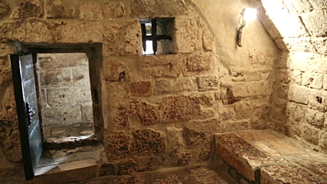 Paul and Silas in Prison (plus a bit about believers' baptism) -- a study of Acts 16