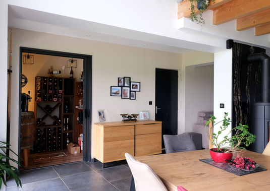 Salon et cave à vin design