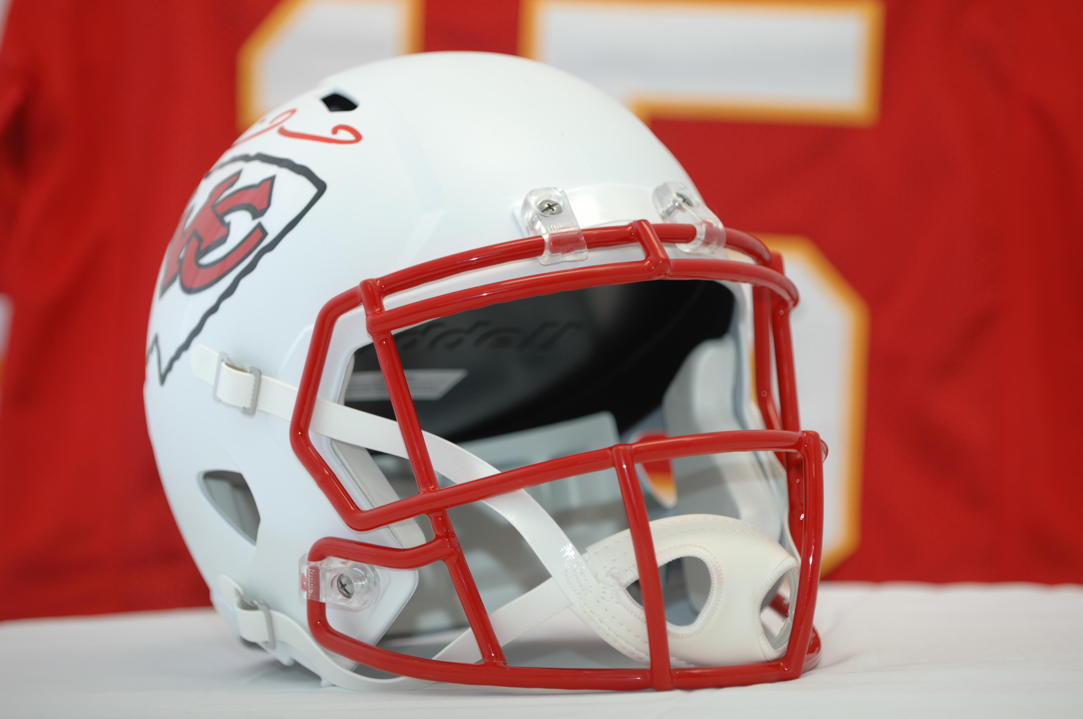 Chiefs White Alternate Helmet