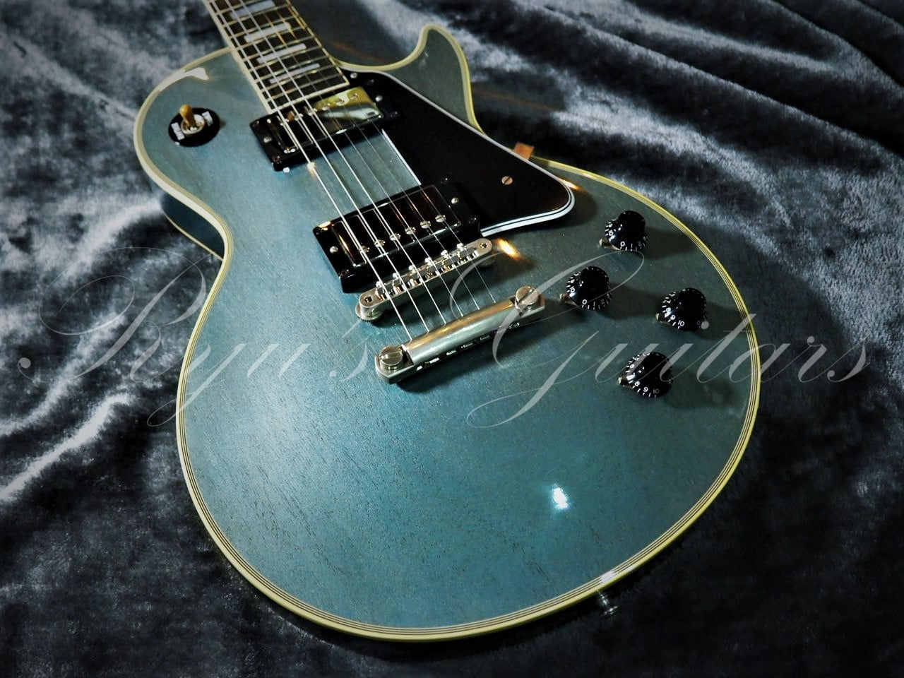 "Used" Gibson Custom Shop Les Paul Custom LPR7 TV Pelham Blue 2011