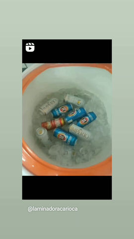 Miniatura: Cooler com rodas giratórias 80 litros 