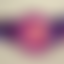 Pulsera artesanal tejida a mano por artesanas triqui con detalle de flor bordada, accesorios artesanales