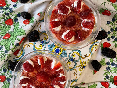 Dessert Al Cucchiaio Di Pavesini, Yogurt Greco e Fragole All' Alchermes