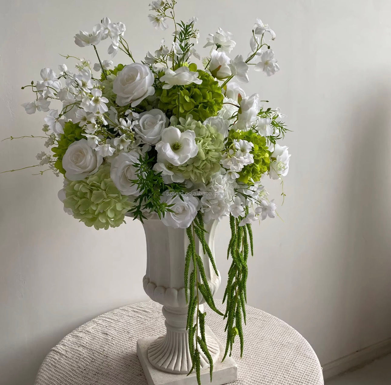 The Evangeline GREIA Centerpiece