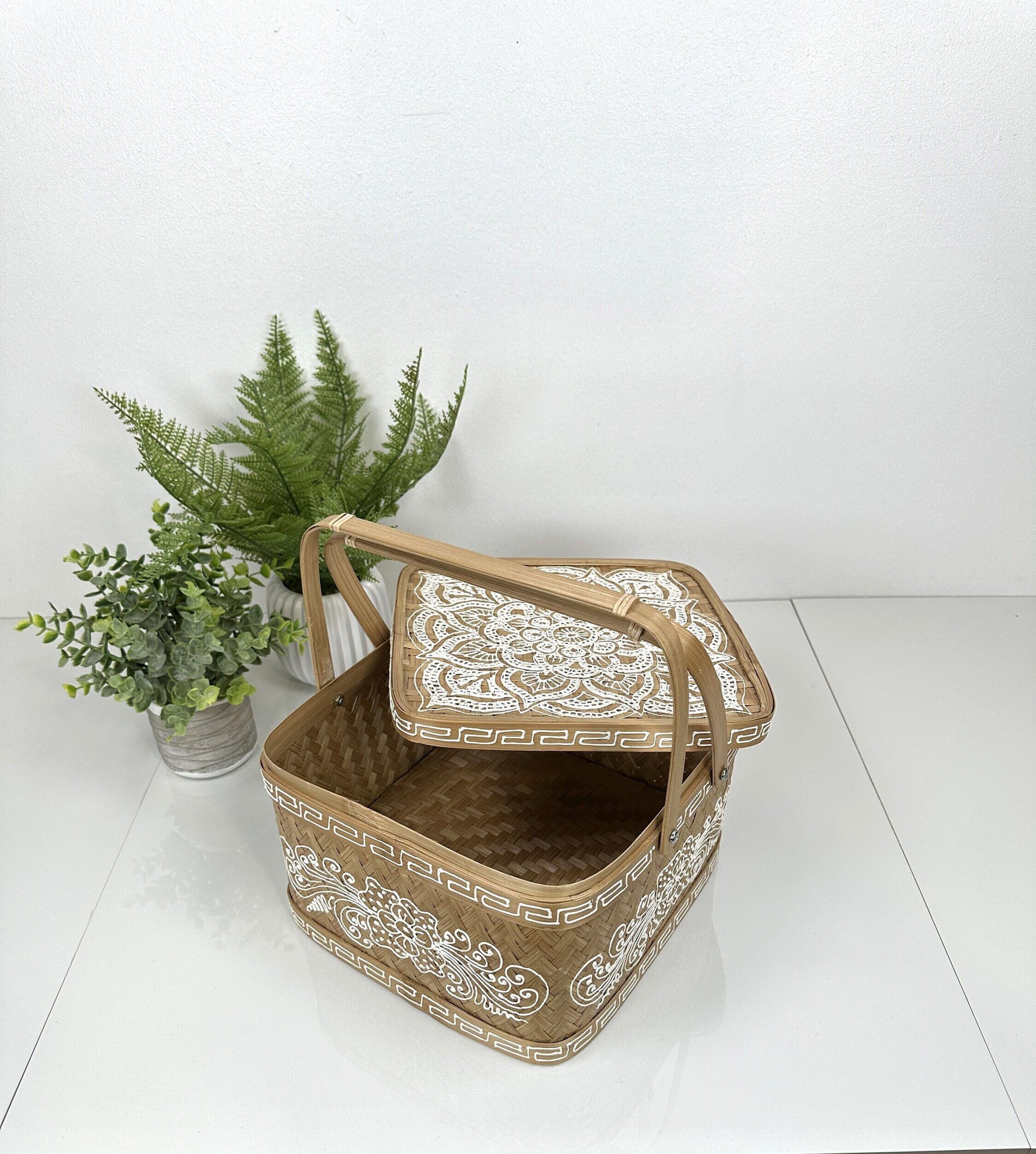 ARTISAN WOVEN BASKET, Henna Basket, Handmade Offering Box, Rattan Picnic Box