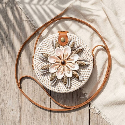 Sea-Shell-Natural-Rattan-Handbag-33imports-Lakewood-WA.jpg