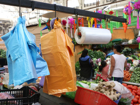 Problemas con las bolsas de plástico en las tiendas 