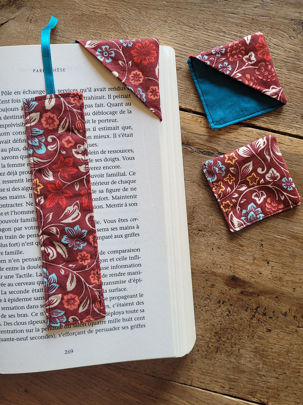 Miniature : Marque page plat et marque page d'angle en tissu bleu et rouge