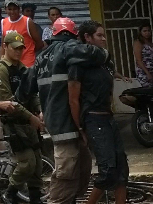 RESIDÊNCIA EM CHAMAS NA MAGALHÃES BARATA