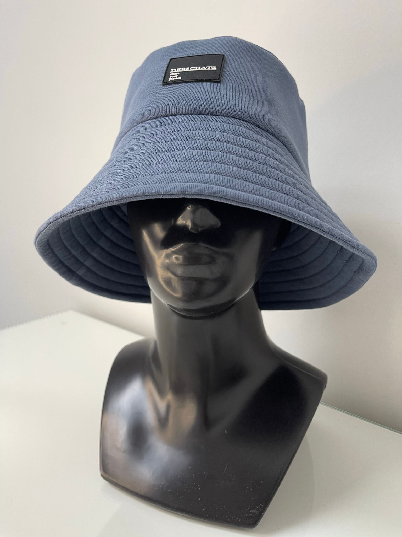 Bucket Hat Grissaile
