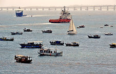 barcos veleiro rebocador.jpg