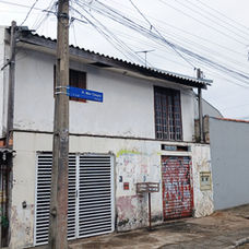 Lote de terreno com 1 casa 1 sobrado 1 ponto comercial R$ 470.000, Pinheirinho - Curitiba - Pr.