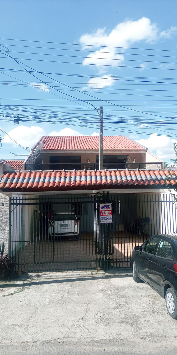 Lindo Sobrado de 175 m², Pinheirinho - Curitiba- Pr