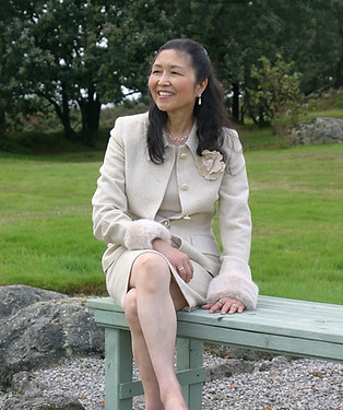 Suzanne Matthews, Xue Fen Matthews