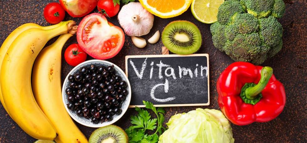 Vitaminas C - randamas kai kuriuose vaisiuose bei daržovėse.