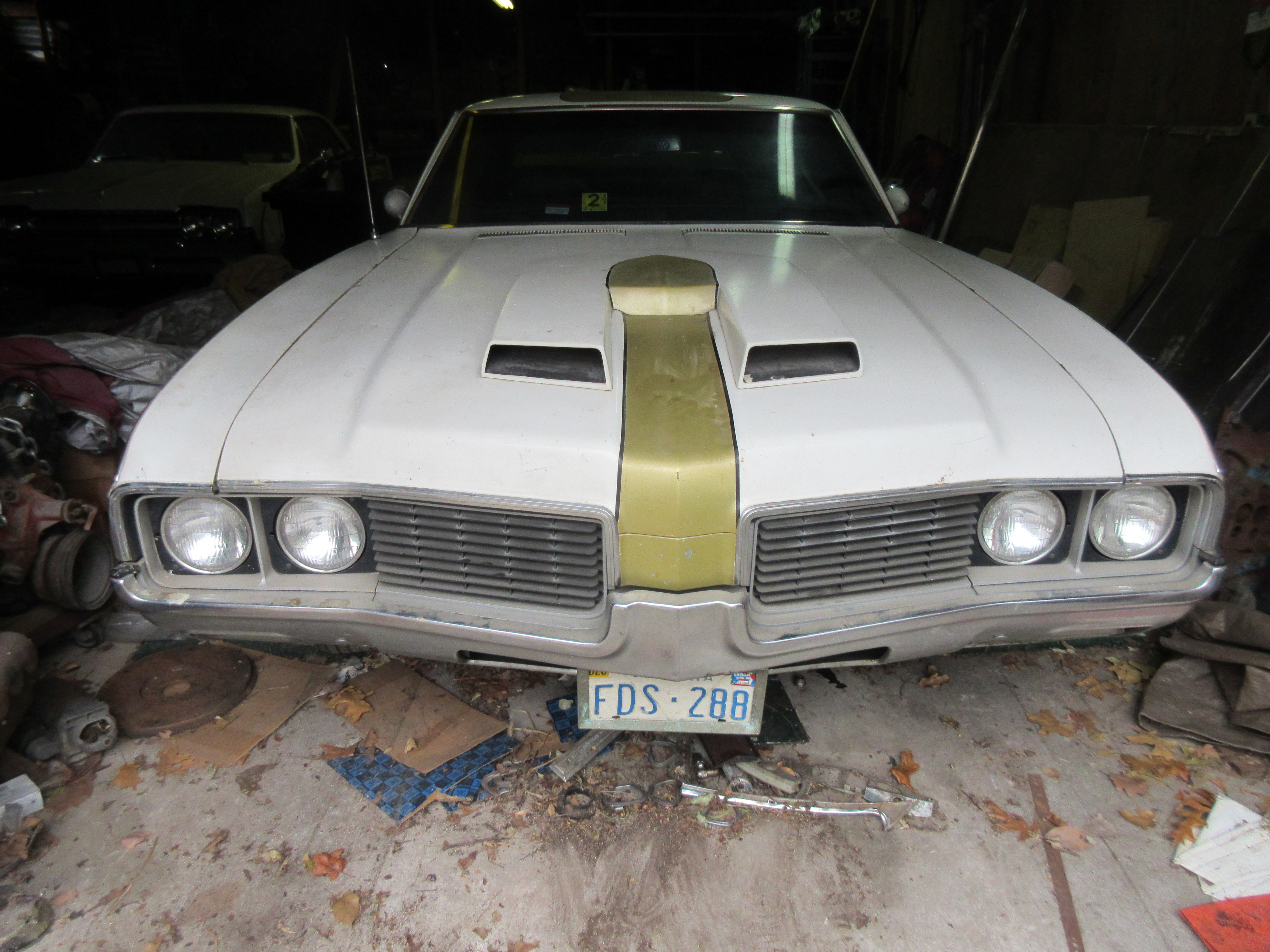 Ron's Garage ronsclassiccutlass