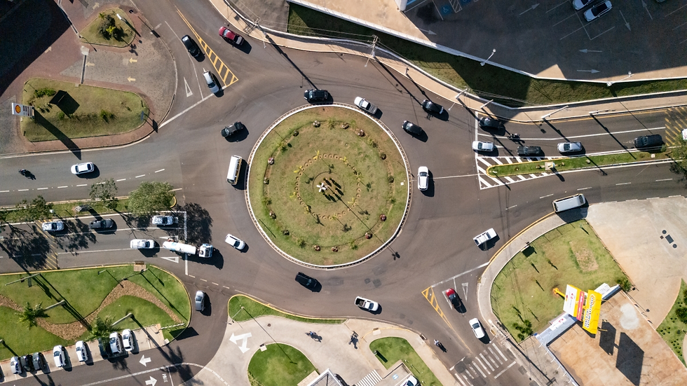 Rotatória onde começa/termina a Castelinho: via deve receber 112 mil veículos, segundo estimativa (Foto: Acontece Botucatu)