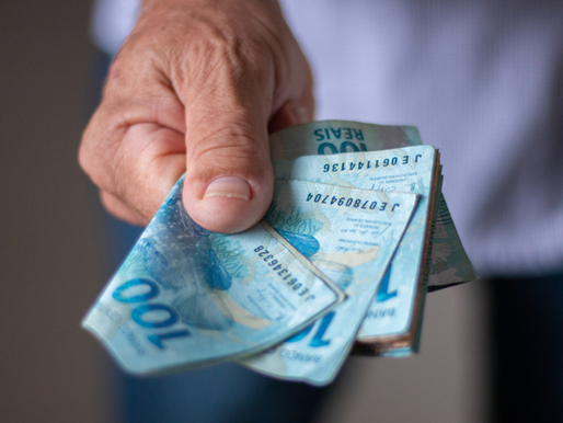 Salário mínimo nacional é reajustado para R$ 1.621