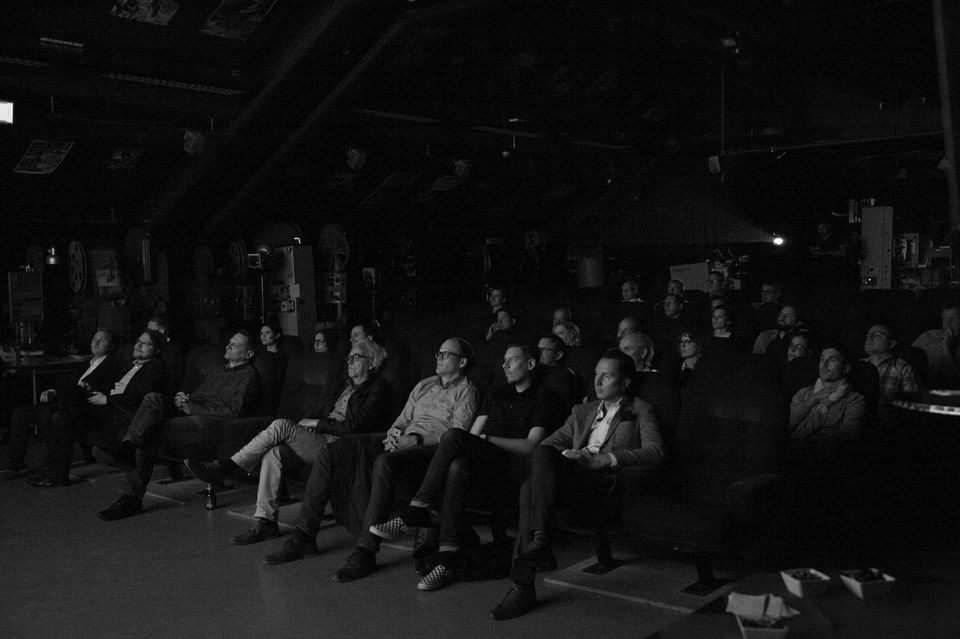 Launch Event Reportage in Bern - Audience listening - das Publikum hört gespannt zu während Lancierung der neuen Application