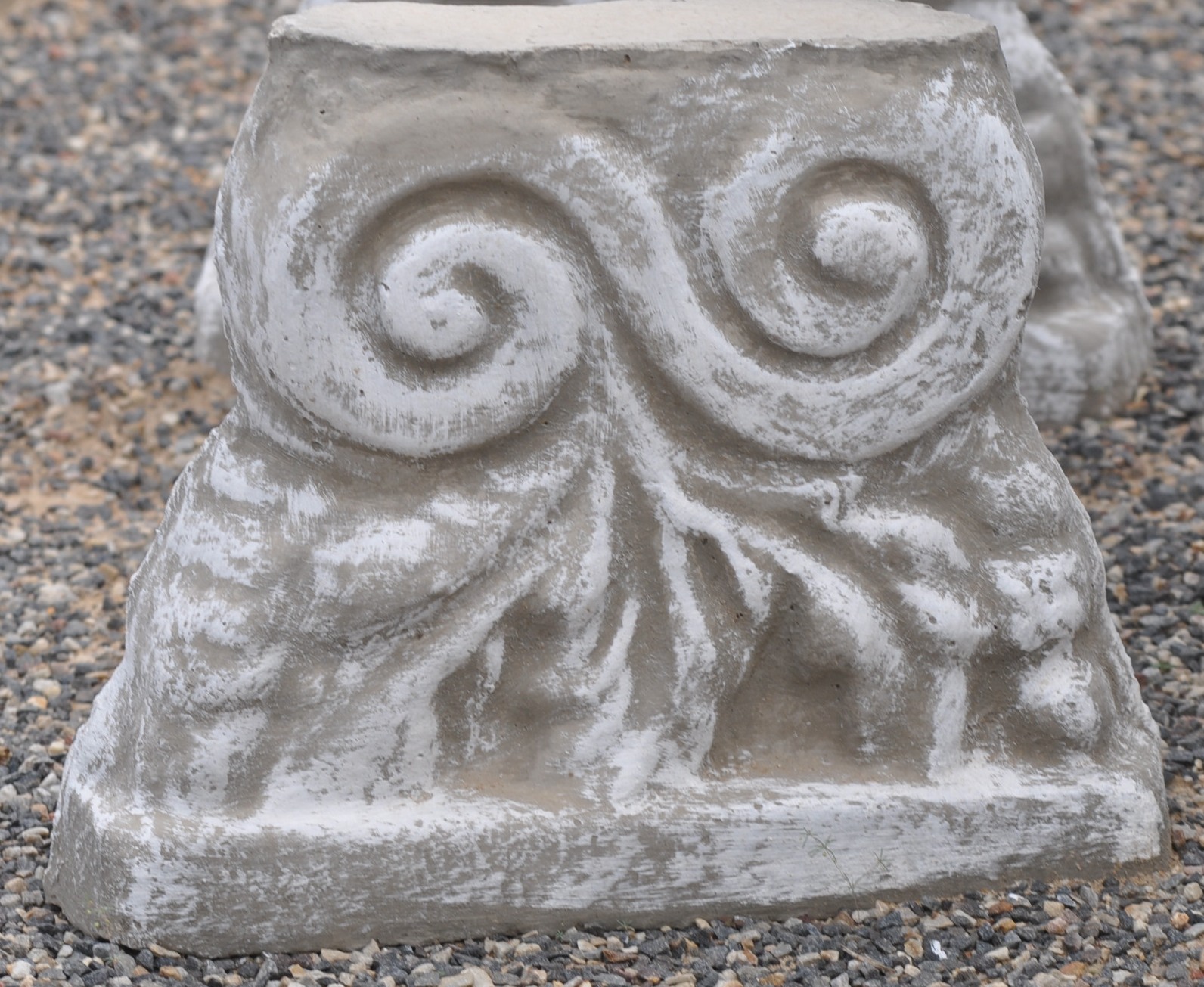 Bench leg Curly leaf
