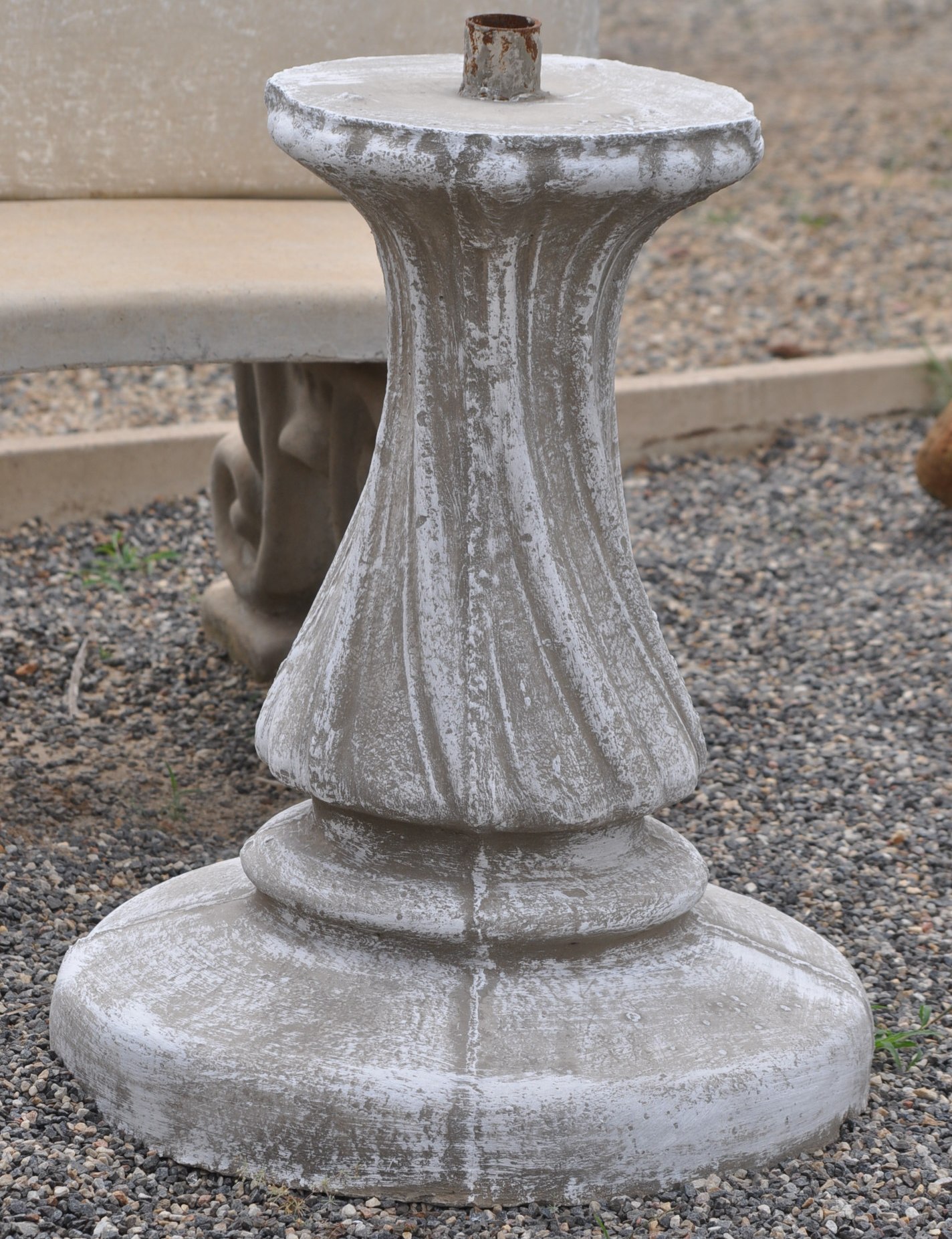 Table leg Spanish