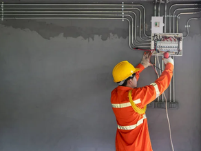Choosing a Commercial Electrical Contractor for Office Renovations vs. Industrial Sites: What’s the Difference?