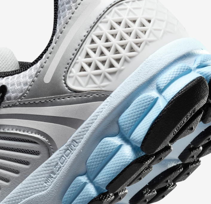 Thumbnail: Nike Zoom Vomero 5 (Blue Tint/Metallic Silver)