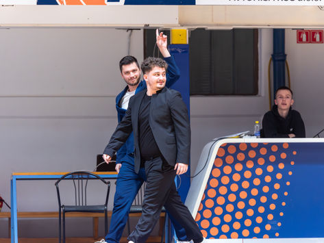 Hopsi koledarsko leto zaključili z novim trenerjem in zmago