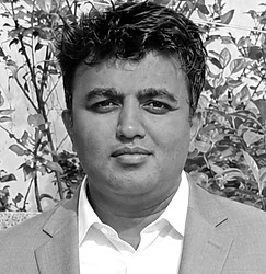 Praveen_2_edited.jpg