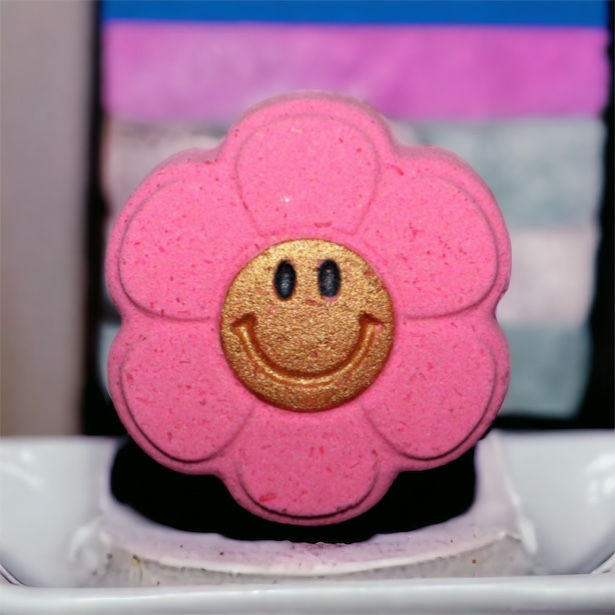 Thumbnail: Happy Flower Bath Bomb