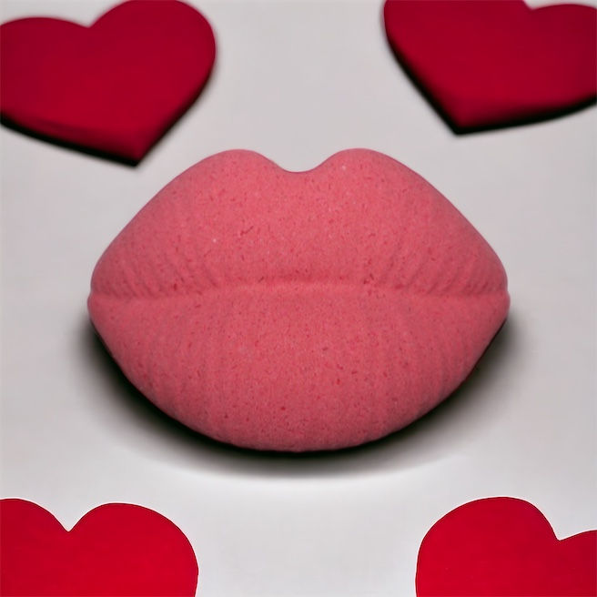 Thumbnail: Kisses Bath Bomb