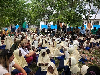 38829197_1915353078486592_58990456859357