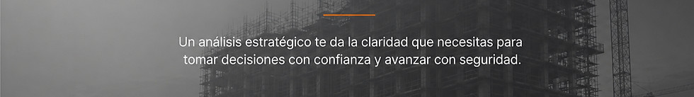 contempla reuniones periódicas, seguimiento estratégico, revisión de situaciones críticas, ajustes de estrategia y apoyo en decisiones durante el desarrollo del proyecto