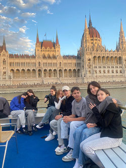 received_152833741183657