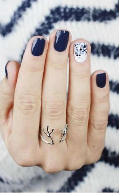 navy accent nail design
