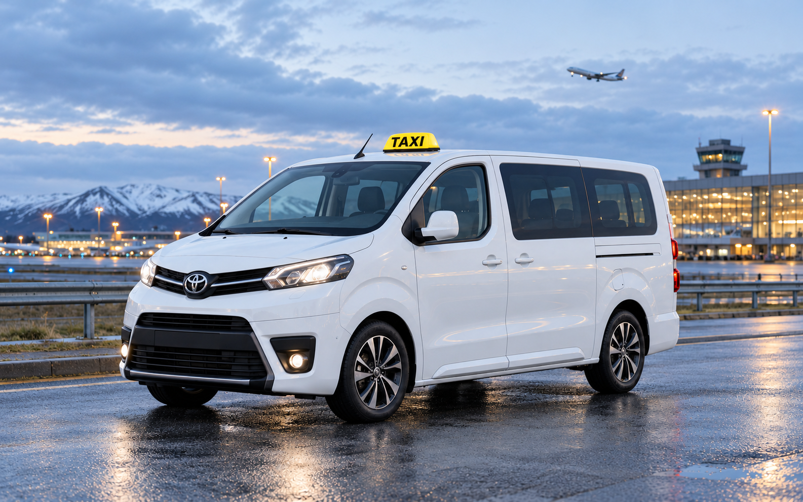 Toyota Proace passenger van taxi for Keflavík Airport transfers