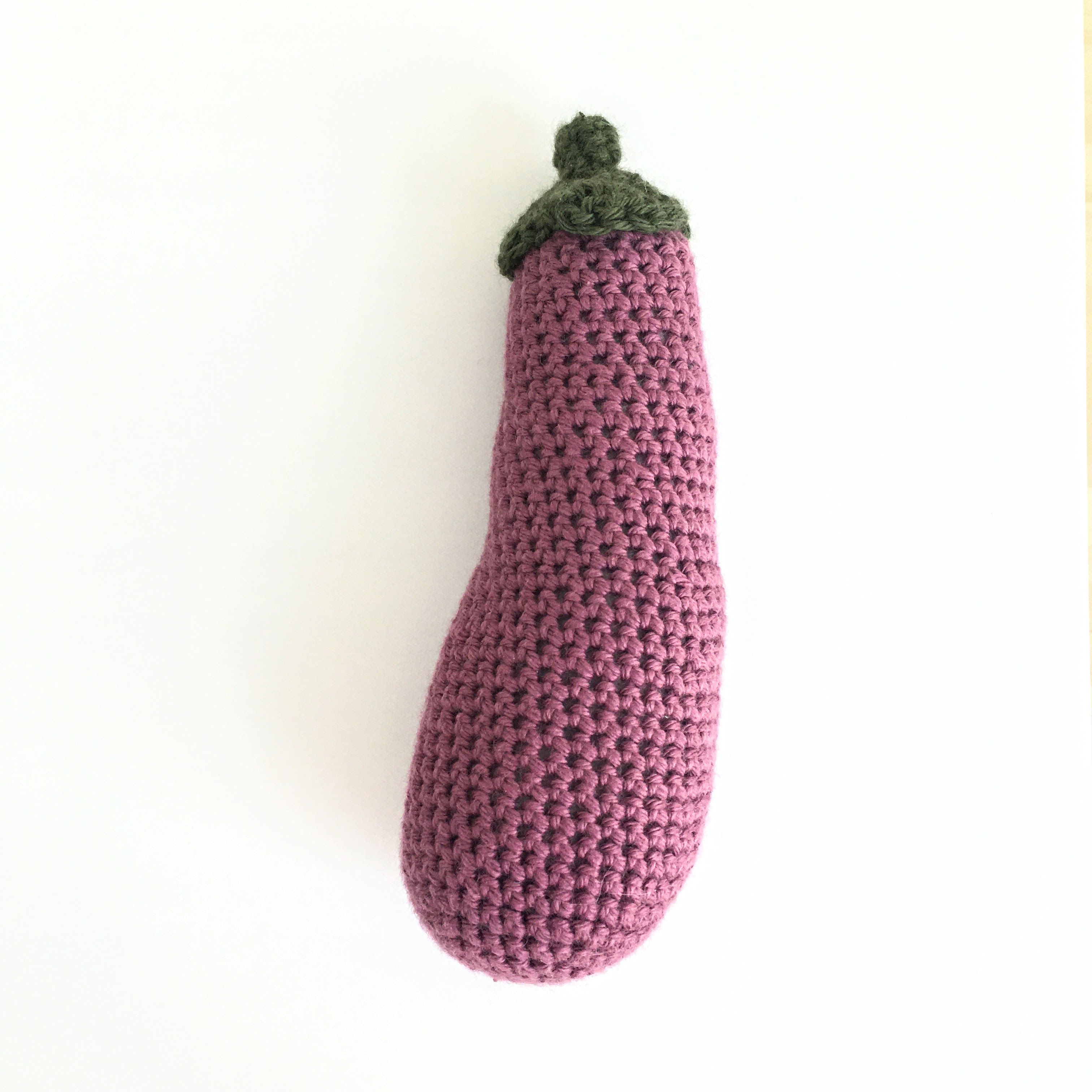Aubergine en crochet faite à la main pour la dînette des enfants