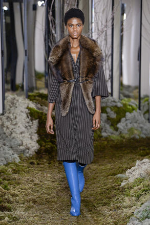 PARIS S/S 2018 couture - IMADE OGBEWI for HERMÈS