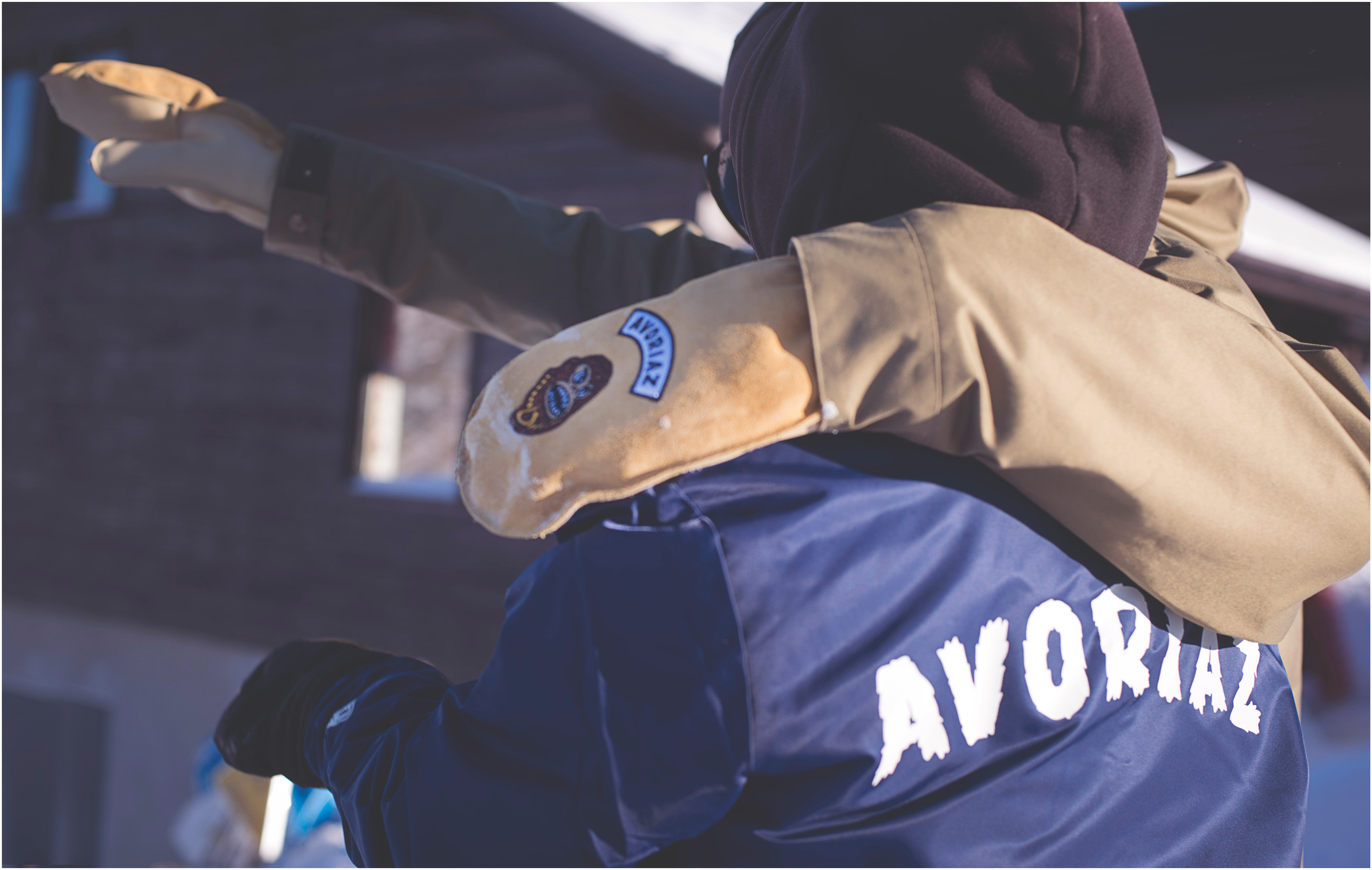 the stash avoriaz / shop in line / snowboard / Snowpark