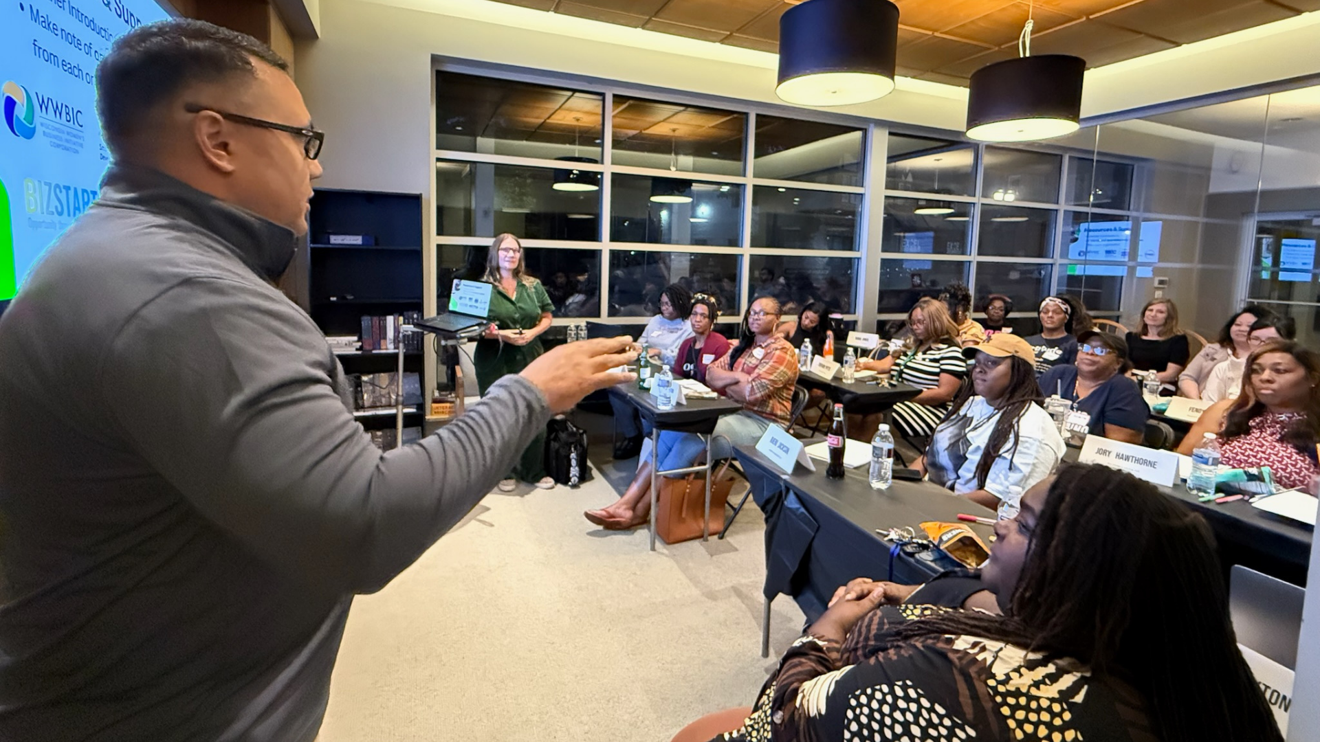 Ignite Business Academy entrepreneurs collaborating