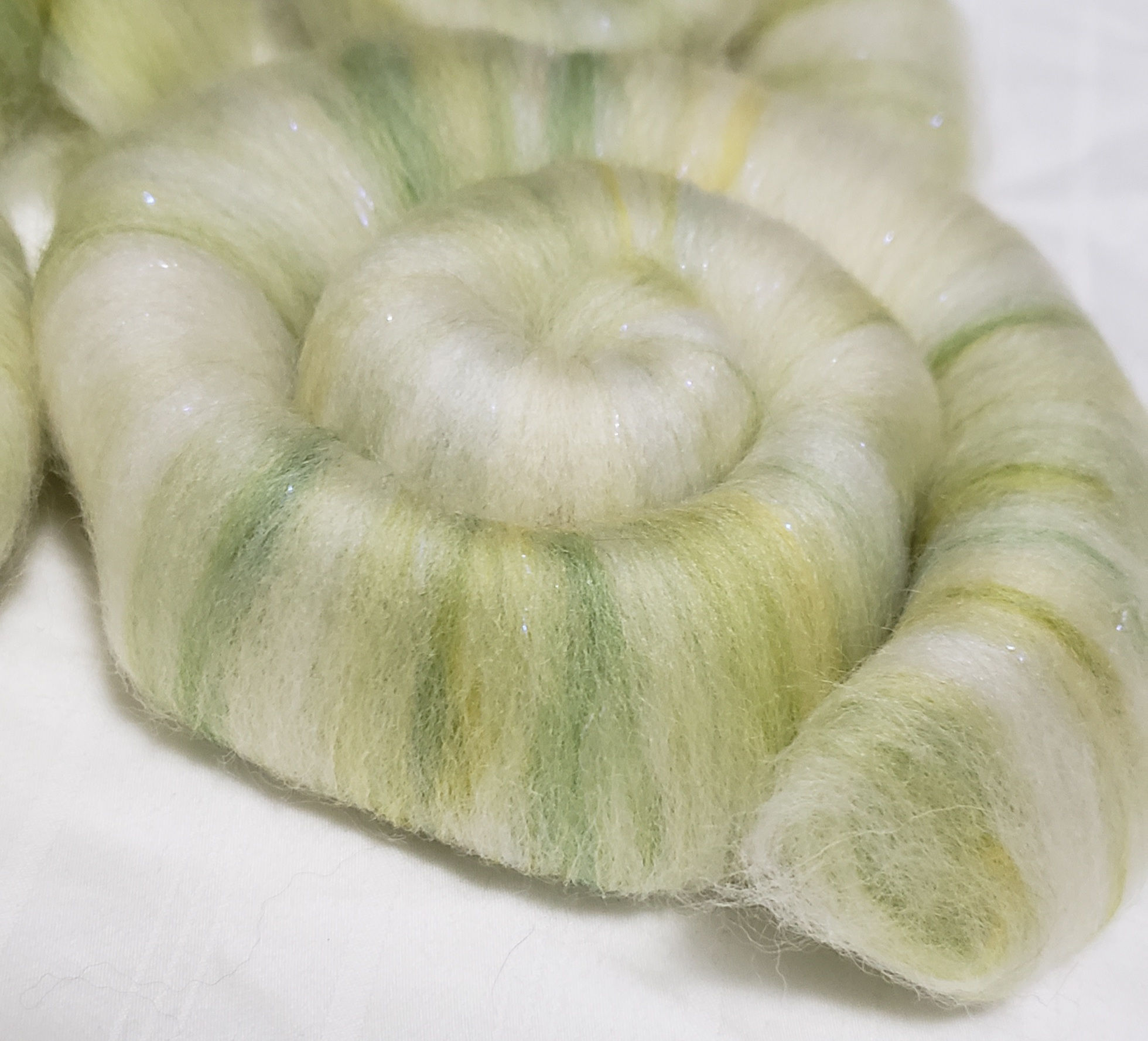 Lemon / Lime sparkle ~ Sparkly  Rolags