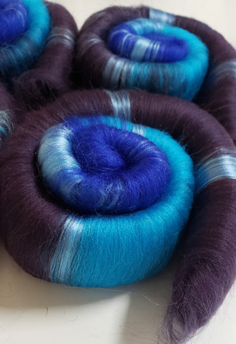 Gradiant Rag Seductive ~ Gradient Rolags | Wildwool Farm