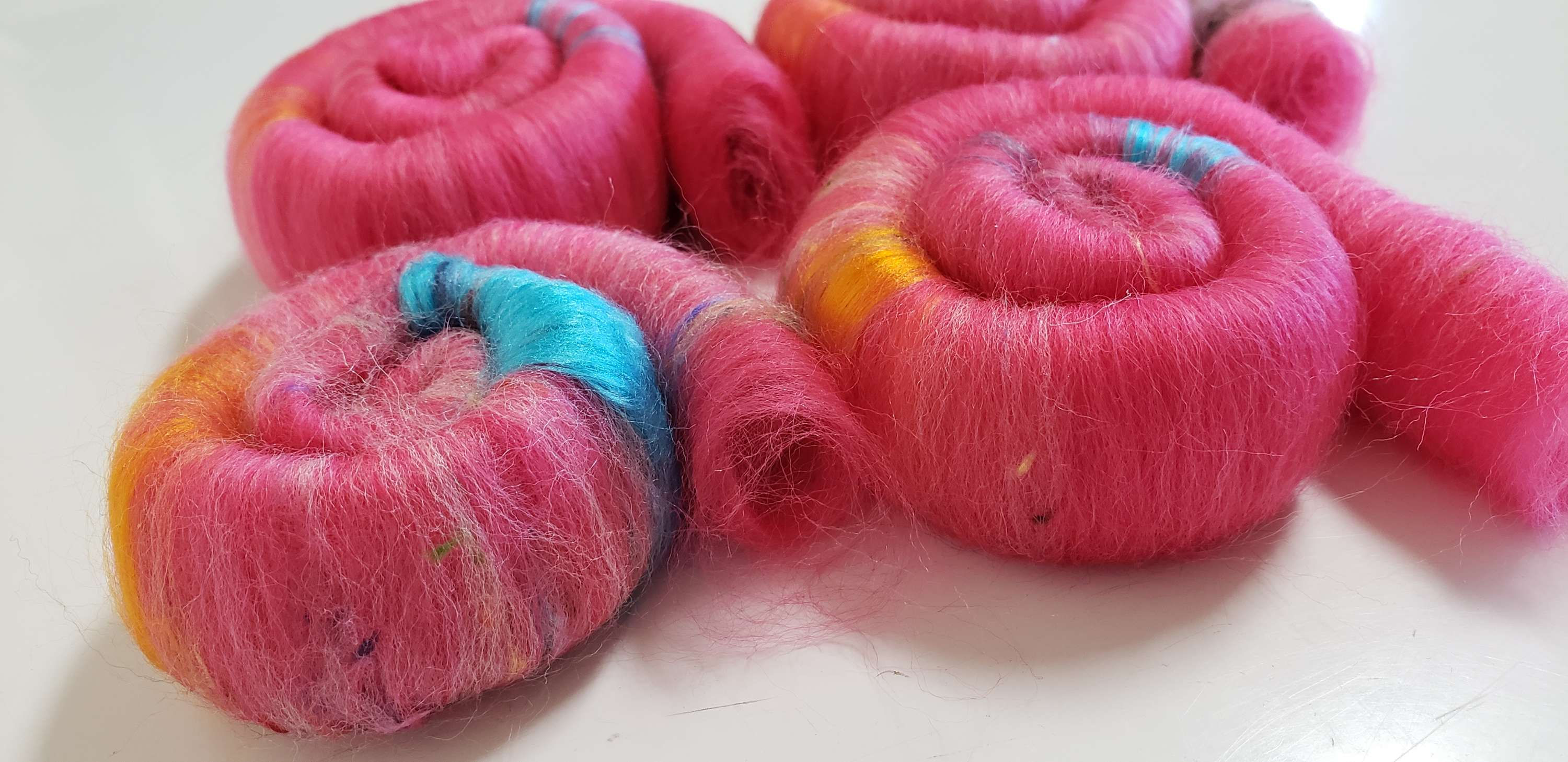 Tropical ~ Lightly textured  Rolags