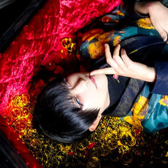 photo by Shiba Benkei