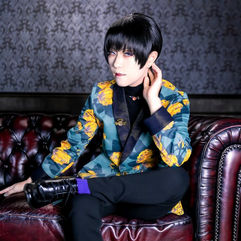 photo by Shiba Benkei