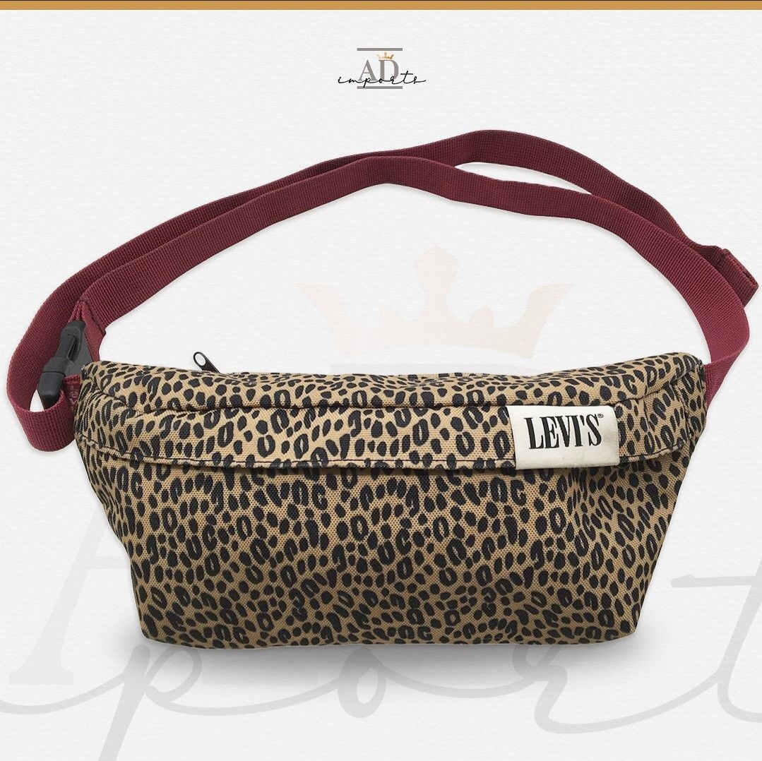 Pochete oncinha Levi's