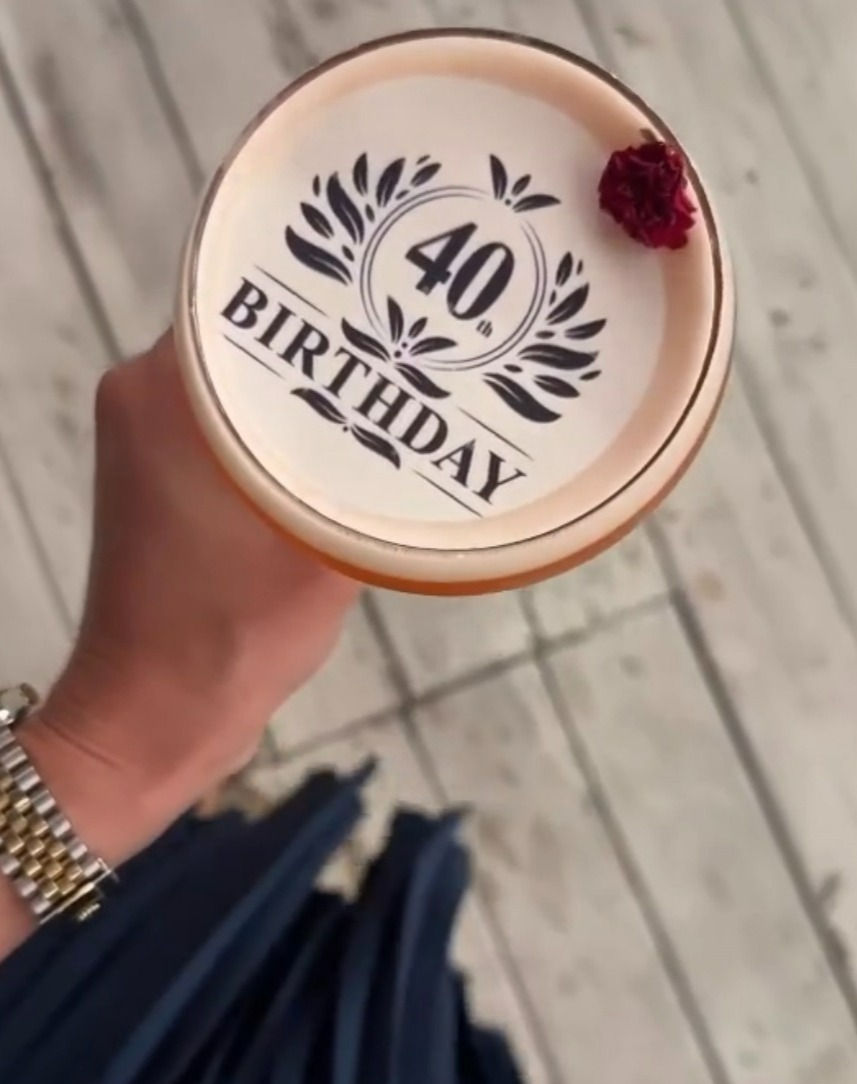 תמונה ממוזערת: דף סוכר למיתוג קוקטיילים קוטר 8 (1 גיליון)