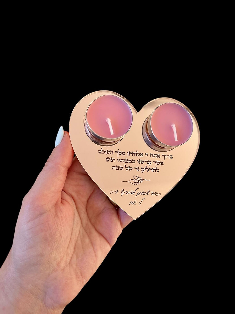 תמונה ממוזערת: מעמד נרות לב אקריליק עם חריטה
