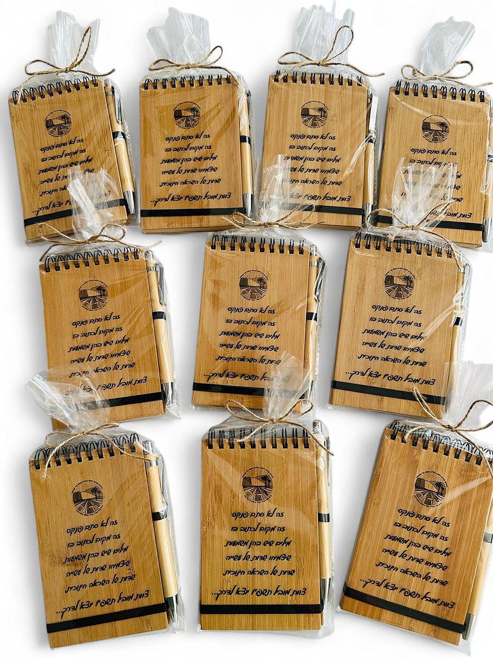 תמונה ממוזערת: פנקס A6 ועט במבוק עם חריטת לייזר